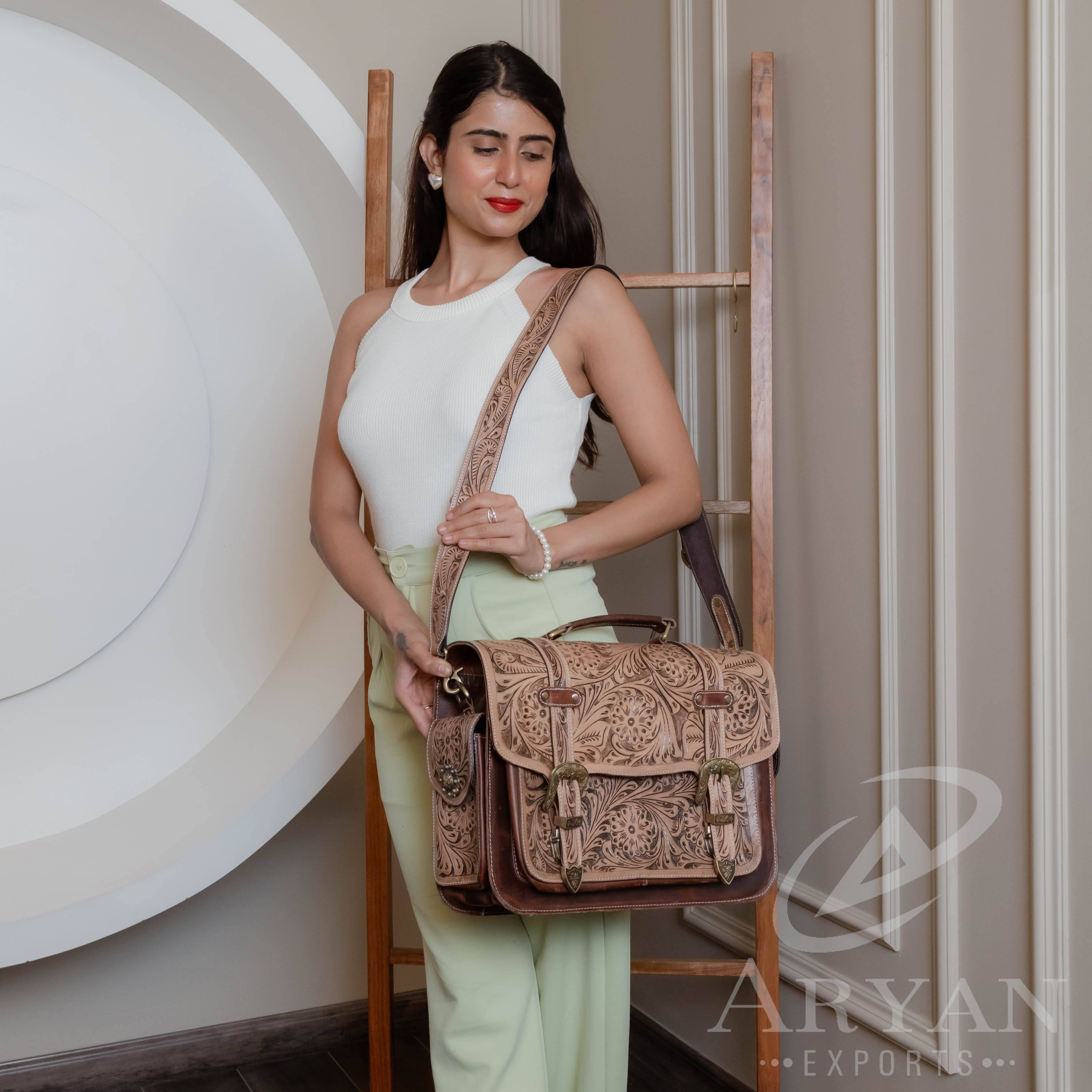 สีน้ำตาล