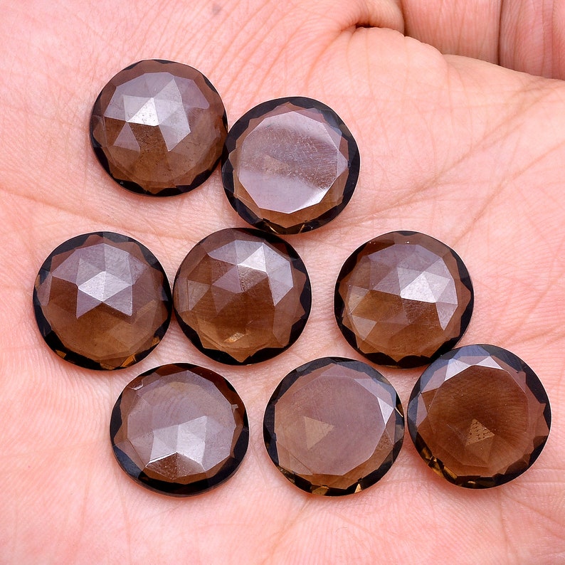 สีน้ำตาล