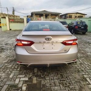 2018 t-oy-ota Camry kullanılan sol ste-eri-ng au-tom-atik dişli kutusu Turbo en-g-ine Metal deri koyu ışık R17 FWD elektrikli hibrit- - Product Image 4