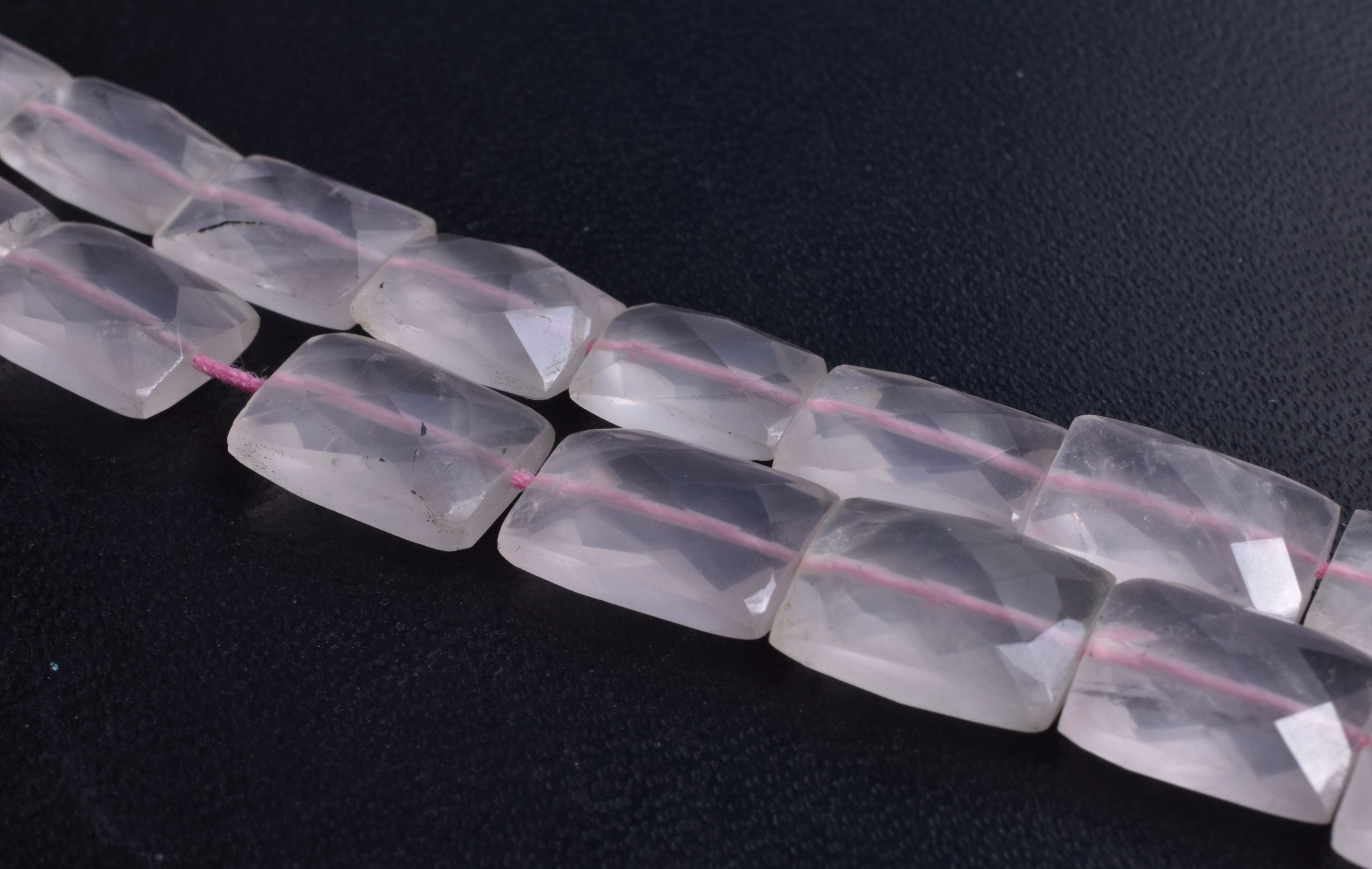 เช่นเดียวกับภาพ