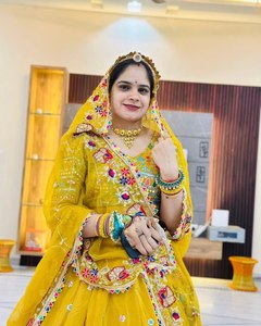Most Export Exclusive Stylish Traditional Indian Pakistani Saree Fancy Digital Printed Adults Party Wear Georgette Work thread - Product Image 3