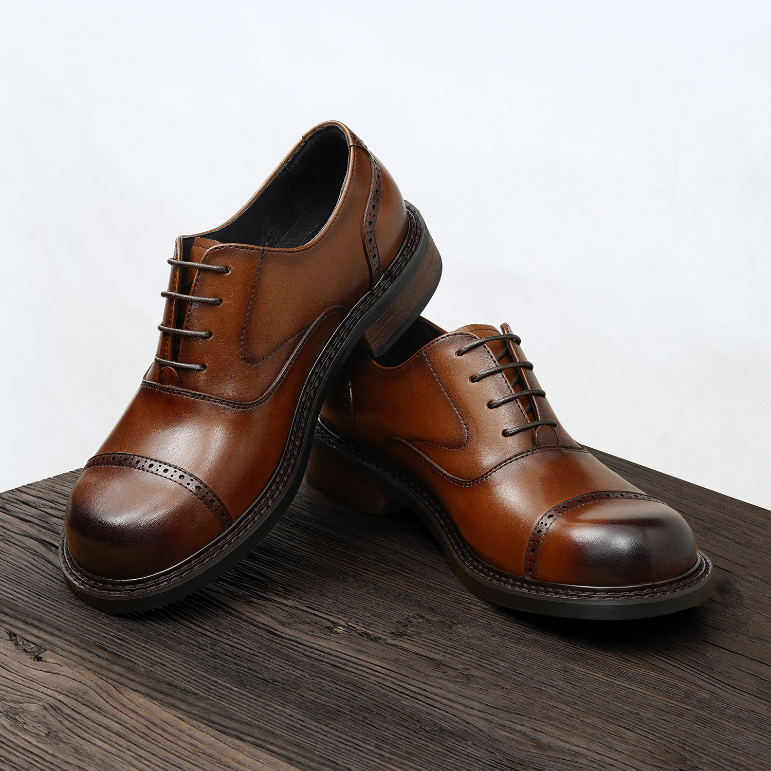 สีน้ำตาล