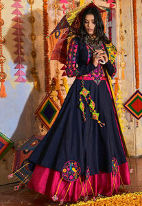 Lehenga Choli Fancyレース刺繍作品Dupattaインドデザイナーコレクション
