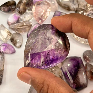 טבעי סופר שבע amethyst אבן חן בגודל גדול קacoxenite ברגז סגלגל כרית סגלגל צורות מעורבות עם רוטיל
