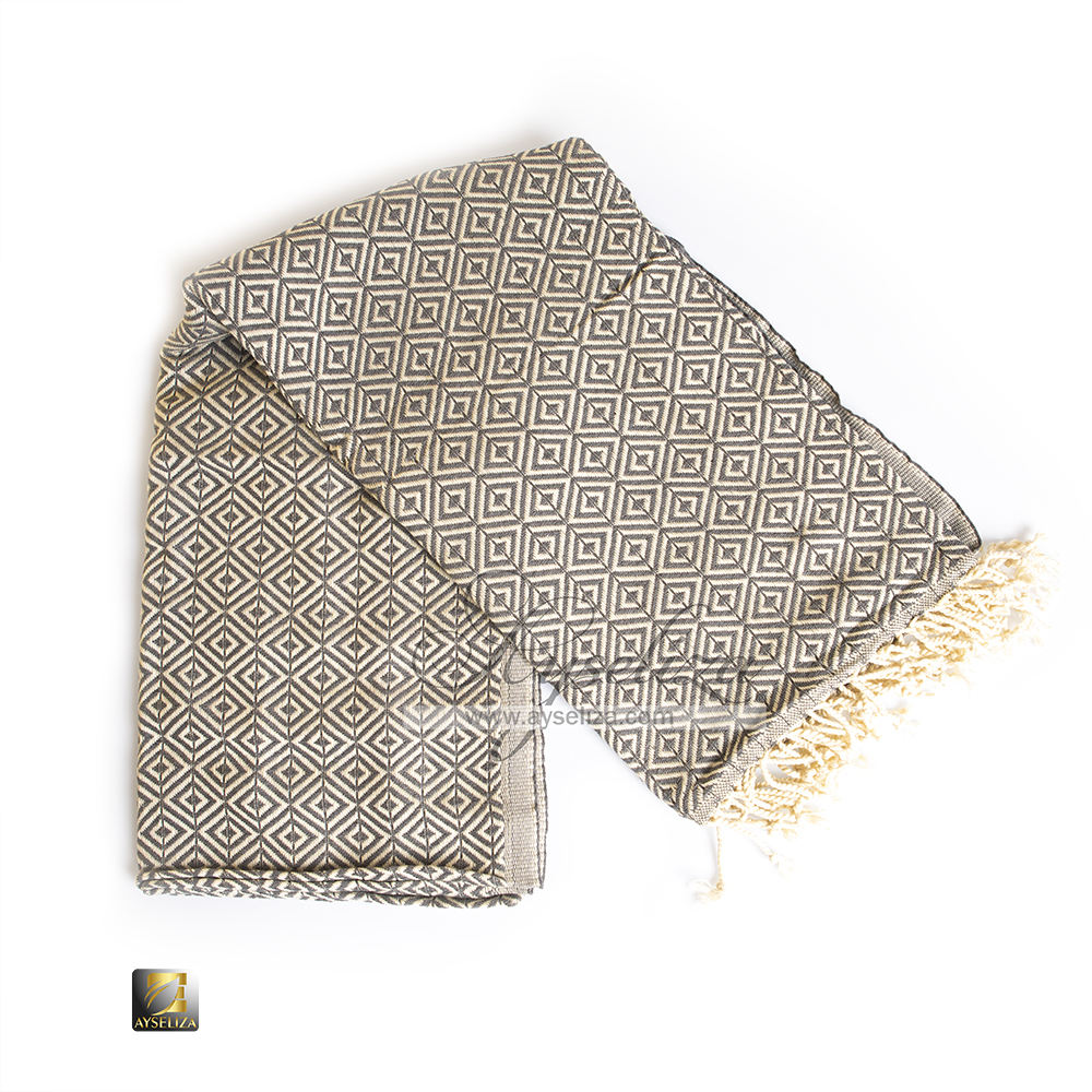 สีเทาอ่อน