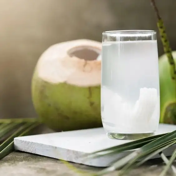 Zumo de coco congelado, la bebida perfecta para después del entrenamiento, fortalece el sistema inmunológico, la belleza de la piel y ayuda a perder peso