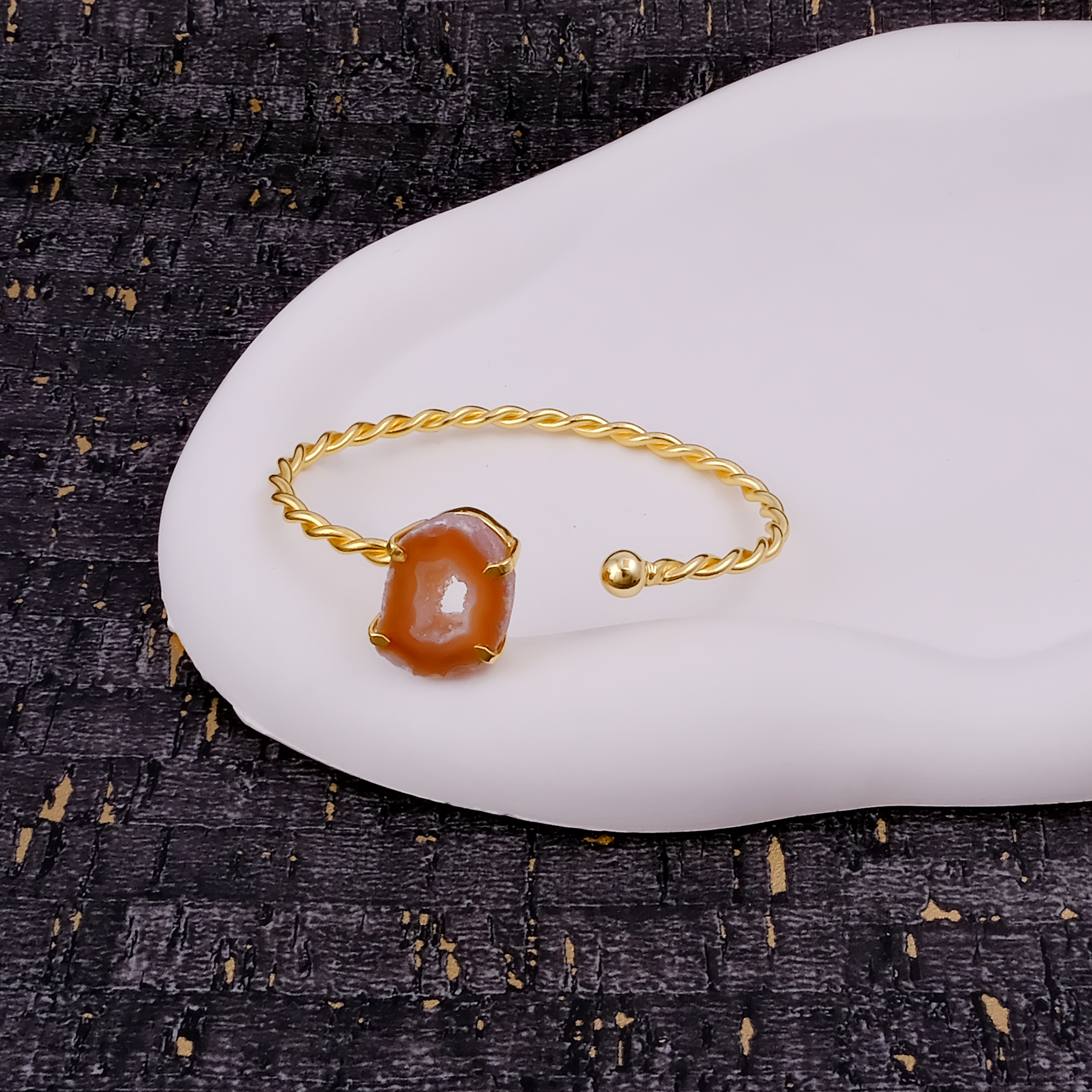 Tranche de géode en agate brune