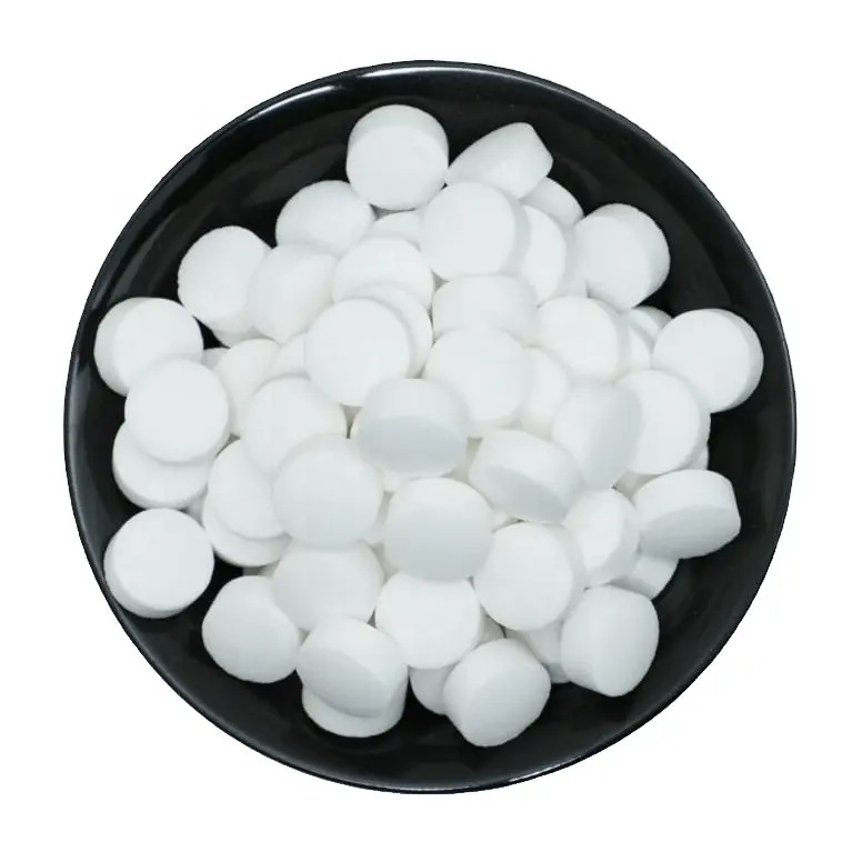Pertukaran ion kualitas makanan resin regeneran garam pelembut khusus untuk dispenser air boiler natrium klorida 99.50% tablet