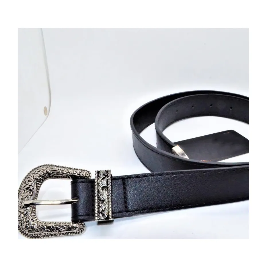 Cintura con fibbia ad ago di vendita calda per cintura a catena personalizzata da donna cinture in pelle da donna di design di moda in vita