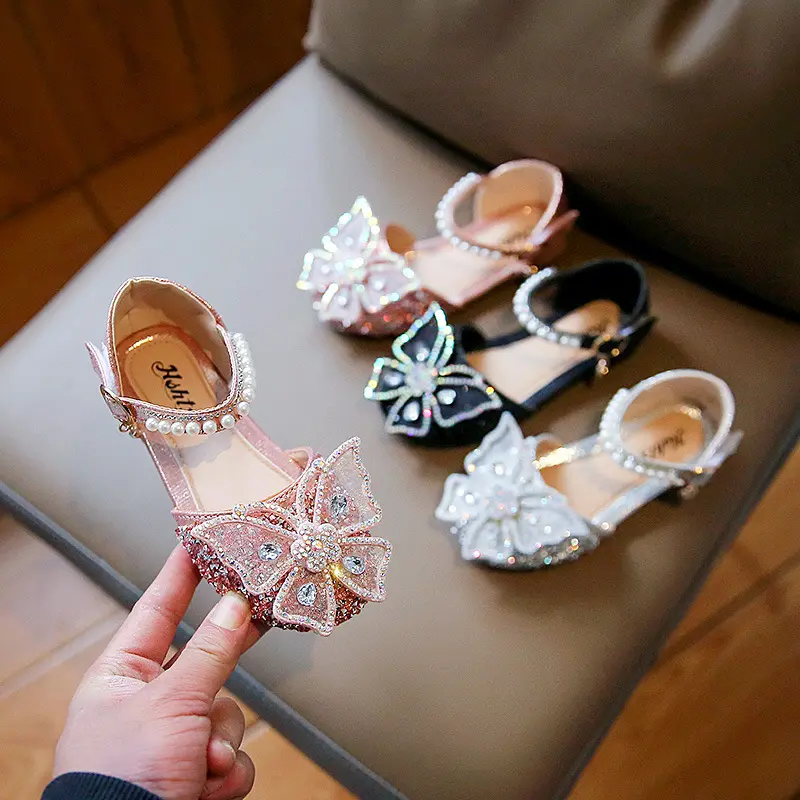 Mode estivale, nouvelles chaussures princesse fleuries pour enfants, confortables sandales plates papillon