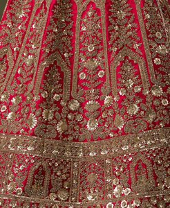 Maroon Zaribwork生シルクReadymade Lehenga Maroon生シルクLehengaゴールデンスレッド、ビーズ、ザリ刺繍 - Product Image 5