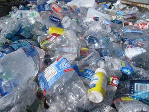 Pet şişe artıkları LDPE/<span class=keywords><strong>PP</strong></span> plastik balyalar profiller ve lifler için miktar üzerinde kalıplama kalitesi!