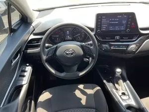 2021年トヨタCHR LEターボエンジンAWDダークインテリアレザーシート左ステアリング自動ギアボックスとR18タイヤ付き - Product Image 4