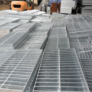 厂家直销钢格板平纹焊接网建筑围栏 - Product Image 3