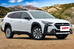 USED 2025 Su-b a r u Outback Limited XTターボチャージャー付きAWDクーペレザーシートR16タイヤとACCクルーズコントロール付き - Product Image 4