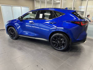 2024 Lexus NX 350 F Sport AWD 4dr CROSSOVER พร้อมด้วยการจัดการที่ดีเยี่ยมเบาะหนังด้านซ้าย - Product Image 3
