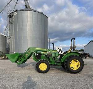 新价格的JohnDerr 5055E轮式拖拉机60割草甲板40HP 4x4农用拖拉机，带芯泵和轴承部件