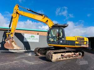 Satılık 22-Tonne JCB <span class=keywords><strong>JS</strong></span> <span class=keywords><strong>220</strong></span> ekskavatör makinesi buldozer traktör