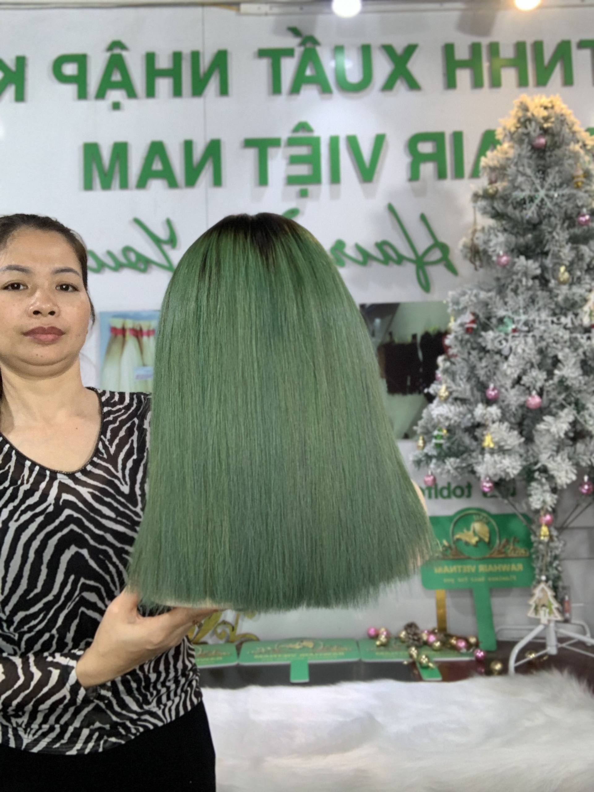 สีเขียว