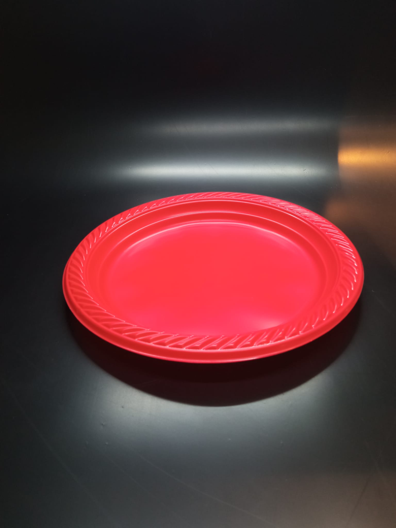 สีแดง