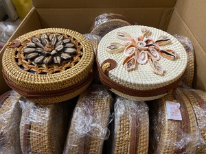 En çok satan Rattan çanta püskül örgü el yapımı Bohemian kadınlar için yaz plaj Rattan çanta Vietnam fabrika fiyat