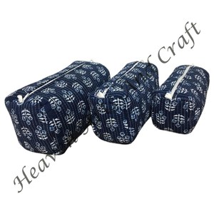 Zarif 3-Piece çiçek baskı kapitone tuvalet organizatör kılıfı seti (S/M/L) şık dayanıklı taşınabilir kozmetik çanta ve kılıfları - Product Image 4