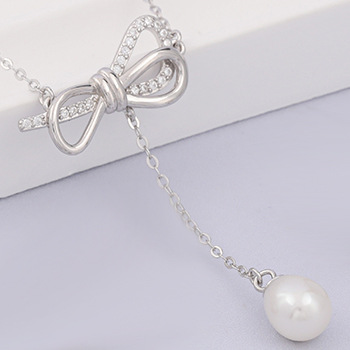 สร้อยคอไข่มุก (สีขาว)