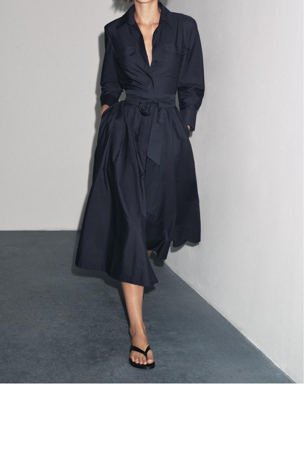 สีกรมท่า