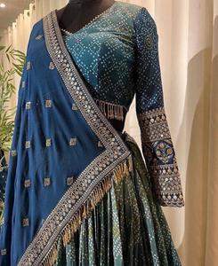 美しいきらめきのフェイクジョーゼットスパンコール刺Embroidery作品で装飾された新着ジョーゼットLehengaCholi with Dupatta