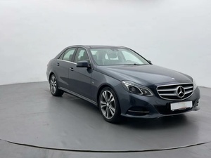 MER CEDES BENZ E300 AMG V6 2017 kullanılmış GCC - Product Image 5