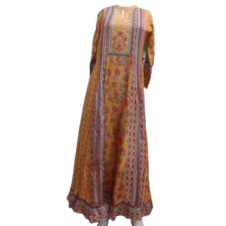 Élégance traditionnelle: robe maxi imprimée en viscose-robe indienne intemporelle, embrassant l'affection des femmes pour les vêtements ethniques