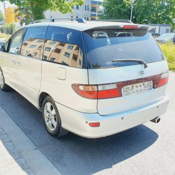 2003 a YOTA PREVIA