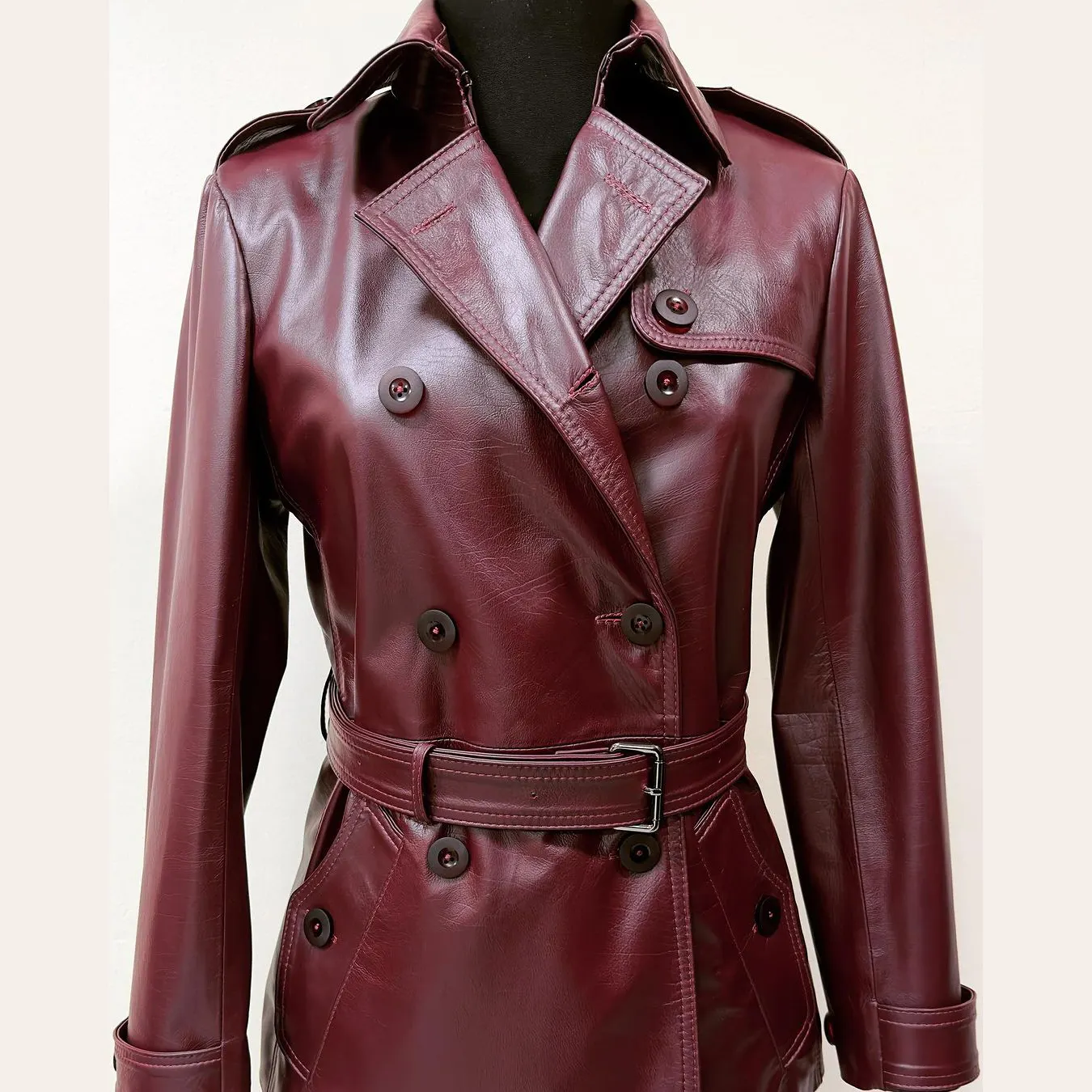 2024 New Style Custom Coat Lady Jacket Wear Stylish Windproof Leather long Outwear Real Sheepskin Leather jackets.