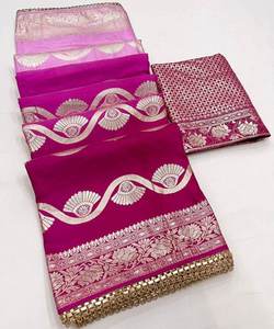 Rot bedruckter <span class=keywords><strong>Saree</strong></span> mit weißer Baumwoll bluse für einfache Hochzeits feier tragen Frauen