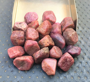 10 Pieces Natural Untreated <strong>Ruby</strong> Gemstone 14-16 MM Loose Raw Crystal Red Color for Jewelry Making - Product Image 1