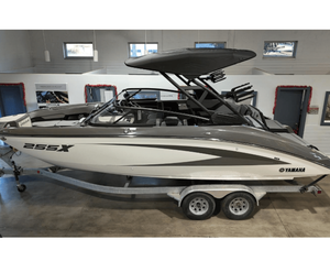 Yamaas 255xe marinemax 2025 סירת מהירות יוקרה סילון