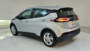 2023 c-h-e-v-r-o-l-e-t B o l t EV 1LT FWD düşük kilometre ve uygun fiyat ile stok sevkiyat için hazır