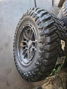 Truck <strong>Tires</strong>