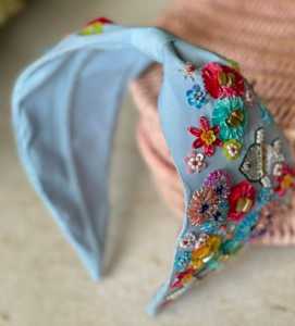 Sky Blue ผ้าคาดหัวปักลายมือ,พร้อมฟองน้ำรองนุ่มสวมใส่ง่ายตกแต่งด้วยมือทุกชิ้น - Product Image 2