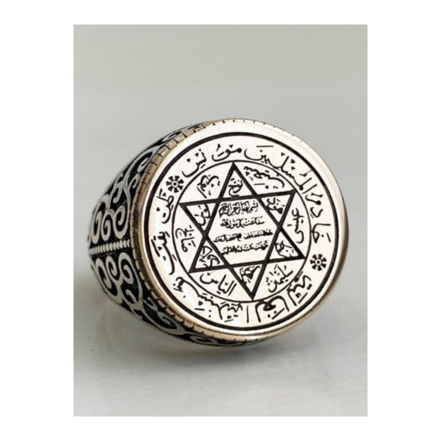 เมทัลลิก