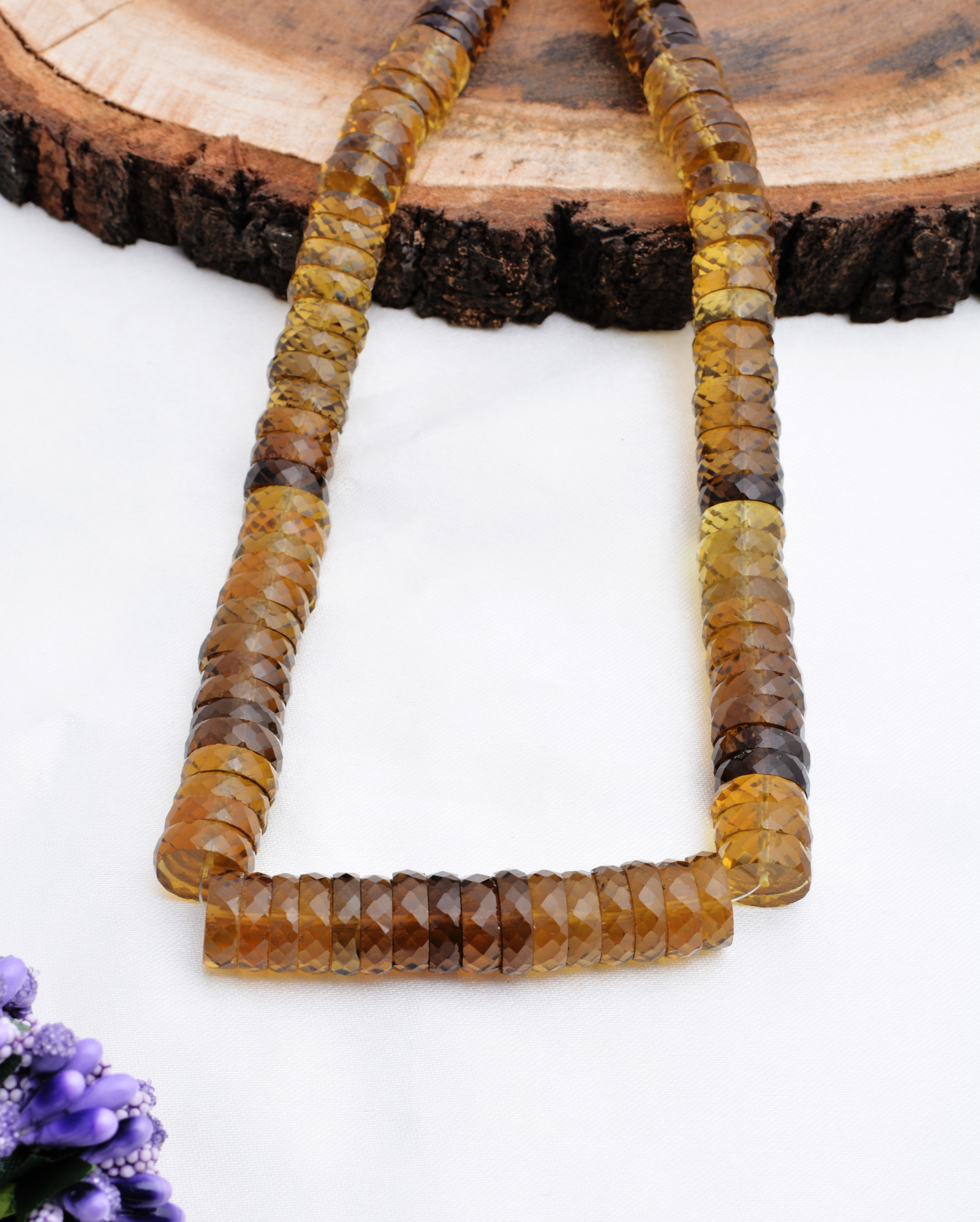 สีเหลือง