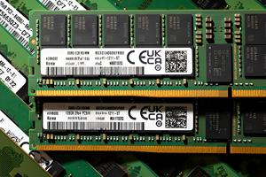 Ram Server di massa M393A2K43DB3-CWE 16Gb 2 rx8 1.2V Ddr4 Rdimm 3200 registrato modulo di memoria Dimm Server memoria ad accesso casuale Ram