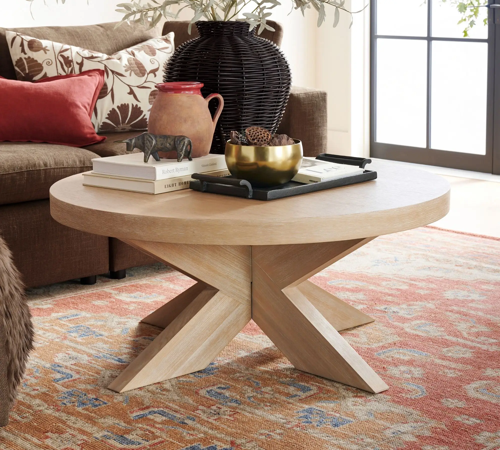 Starla mesa de centro rústica redonda em madeira maciça de teca com acabamento natural para interior e exterior.