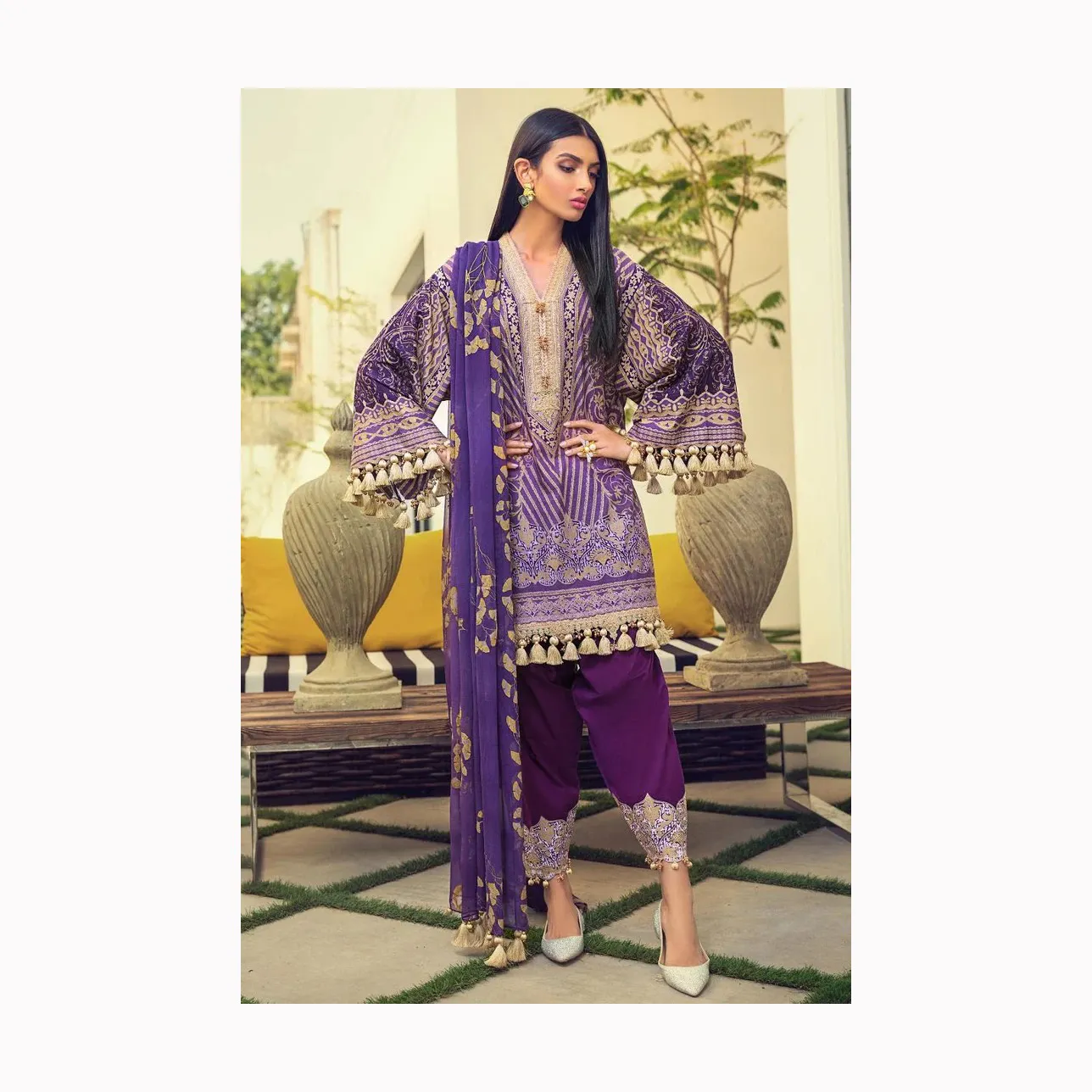 Estilo pakistaní lehnga choli nupcial Lehnga vestido para novia pakistaní vestido para el día de la boda Vestido de estilo nupcial asiático