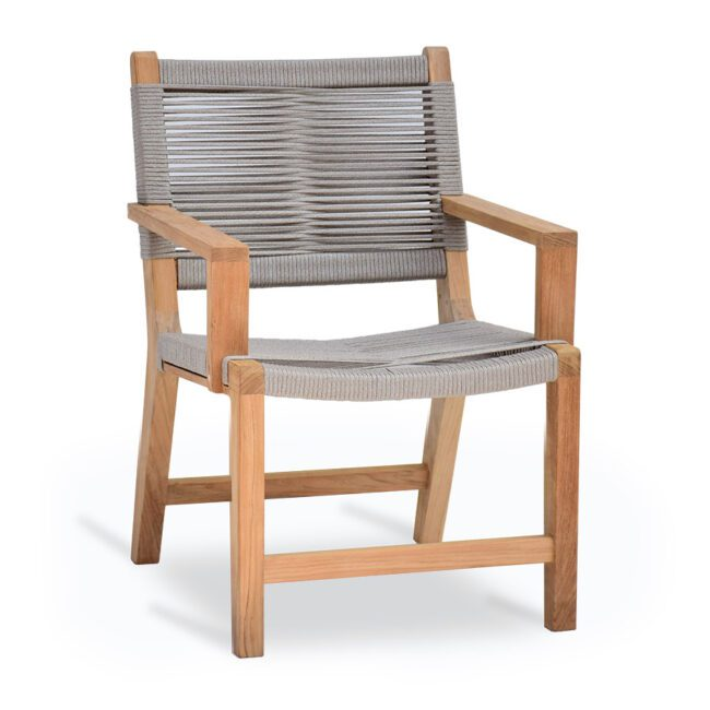 คัสตาร์ม