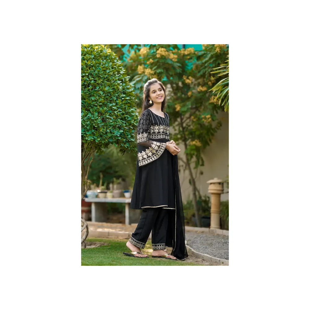 Nouveau design de jupe en soie pour femmes robes décontractées pour femmes robe longue pakistanaise élégante à manches longues