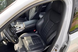 体验2020 BBMW M340i Luuxury Sedaan的刺激，结合精密工程和现代技术