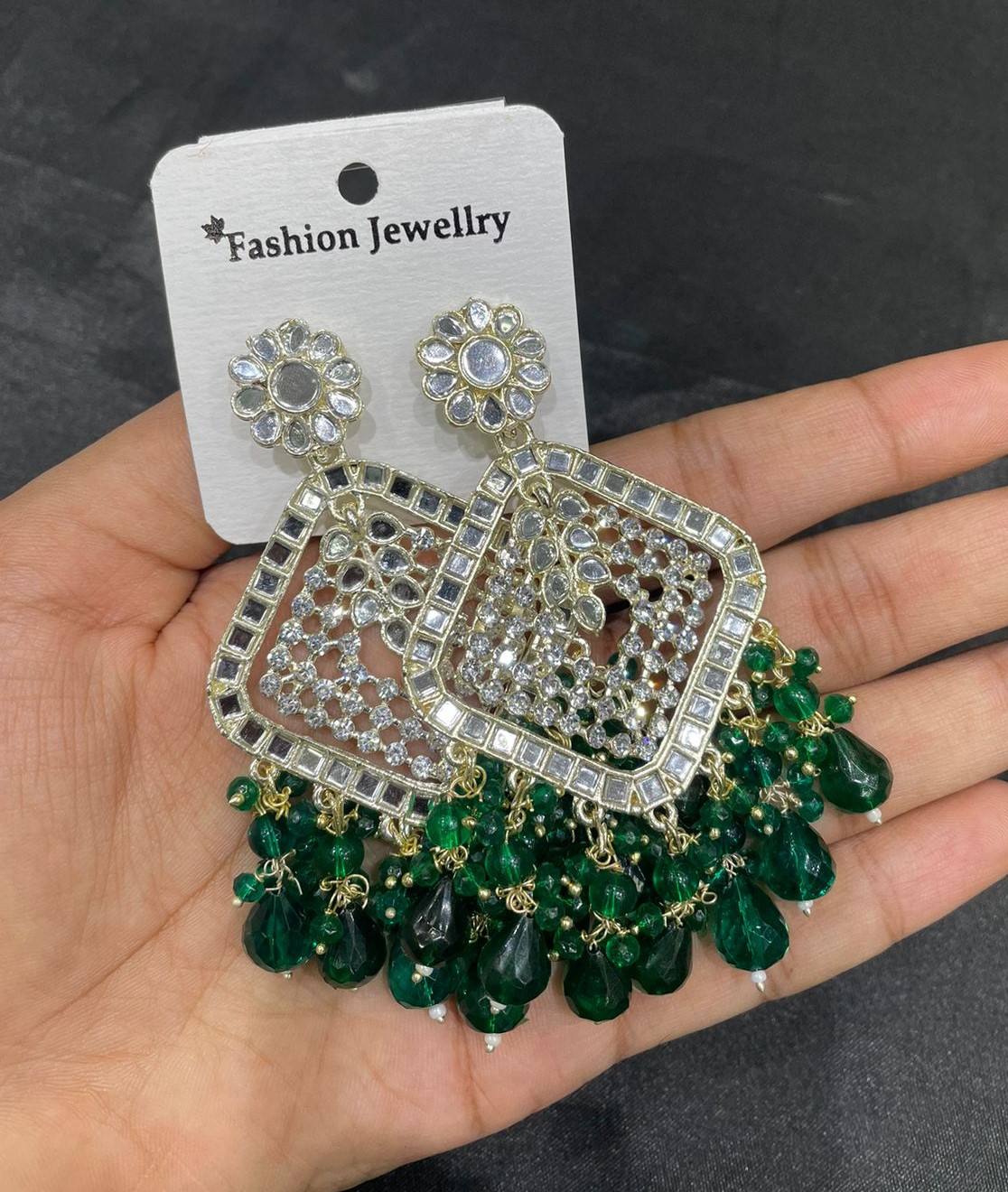 สีเขียว