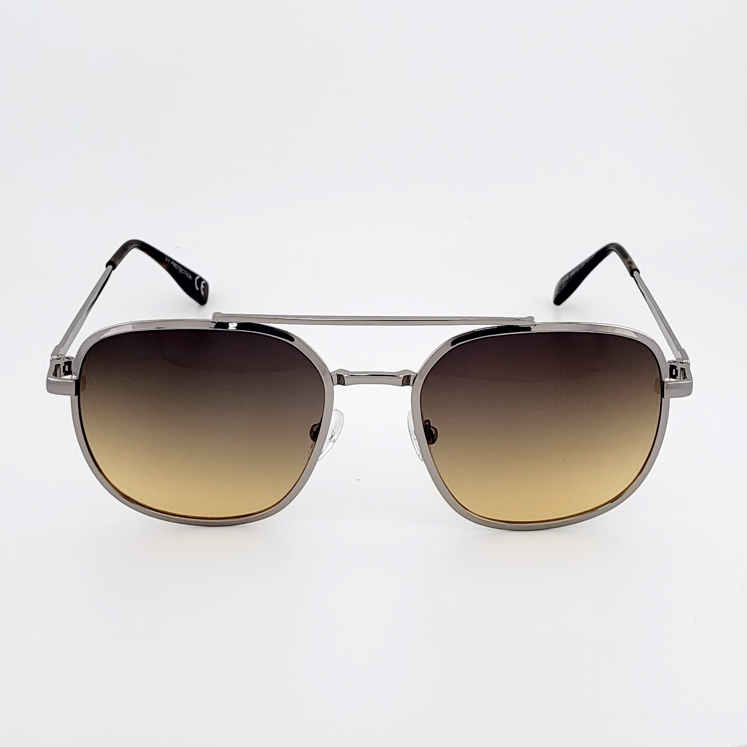 สีเทาจางลงเป็นสีน้ำตาล Grad