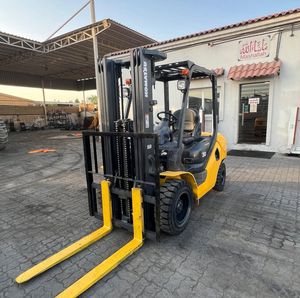 בשימוש מנוע דיזל מלגזה זמין תעשייתי מכונה מזרן & מעקה & מעגשש מלגזה לקנות ב-במלאי בשימוש מזרן ג 'ק מלגזה